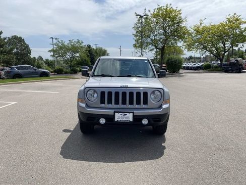 Used 2016 Jeep Patriot Latitude AWD/4WD image 8