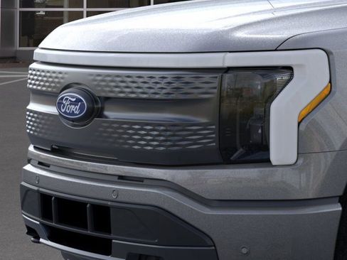 New 2025 Ford F150 Lightning Flash AWD/4WD image 18