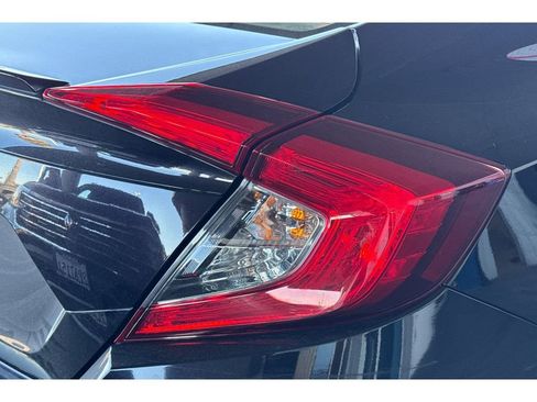 Used 2017 Honda Civic EX-T image 5