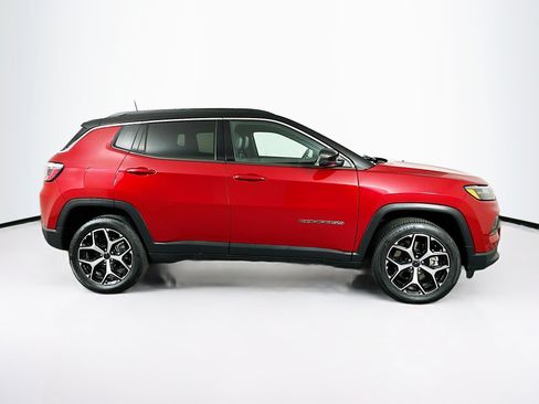 Used 2025 Jeep Compass Limited AWD/4WD image 10