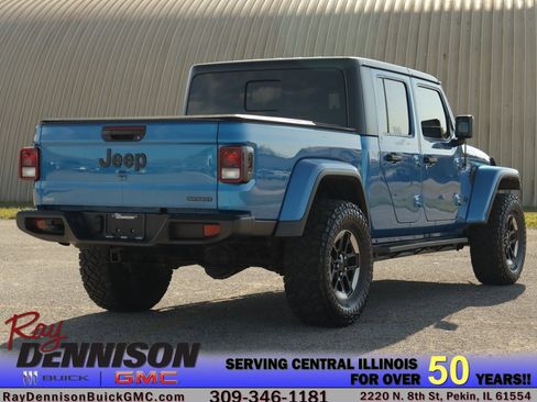 Used 2021 Jeep Gladiator Sport image 7