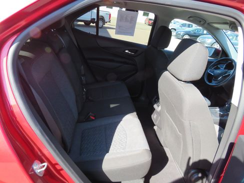 Used 2022 Chevrolet Equinox LT image 11