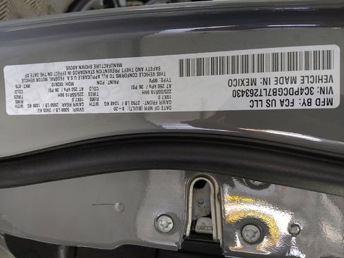 Used 2020 Dodge Journey Crossroad FWD image 33