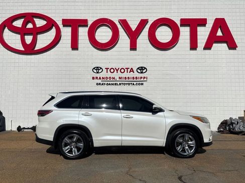Used 2015 Toyota Highlander Limited image 4