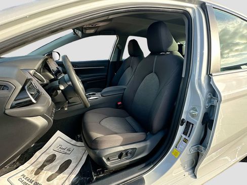 Used 2023 Toyota Camry LE image 19