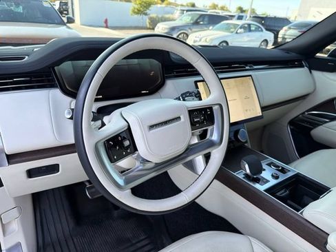 Used 2023 Land Rover Range Rover Long Wheelbase SE AWD/4WD image 4