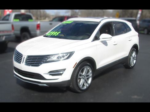 Used 2016 Lincoln MKC Reserve w/ Lincoln MKC Climate Package image 2