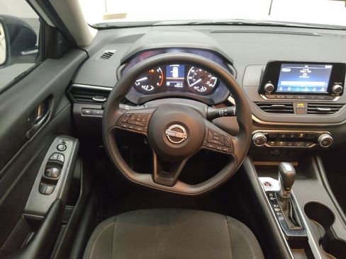 Used 2024 Nissan Altima 2.5 S FWD image 22