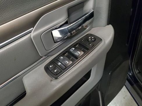 Used 2016 RAM 2500 SLT image 12