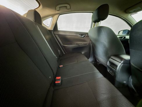 Used 2019 Nissan Sentra S image 38