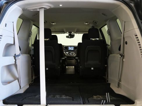 Used 2023 Chrysler Voyager LX FWD image 29