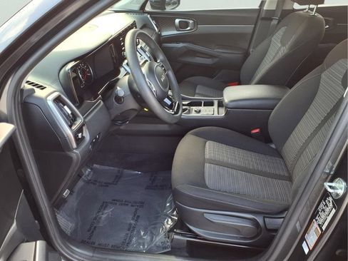 Used 2023 Kia Sorento LX FWD image 20