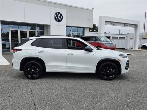 New 2026 Volkswagen Tiguan SE R-Line image 15