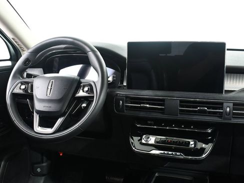 Used 2023 Lincoln Corsair AWD w/ Equipment Group 101A image 8