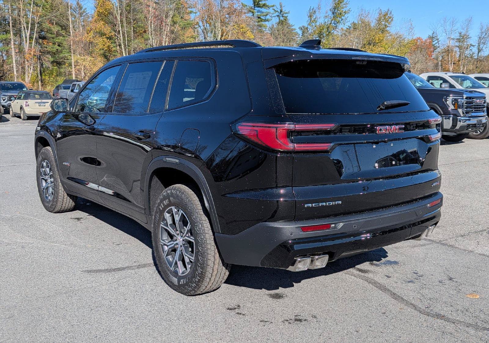 New 2027 GMC Acadia AT4 w/ Luxury Package AWD/4WD image 7