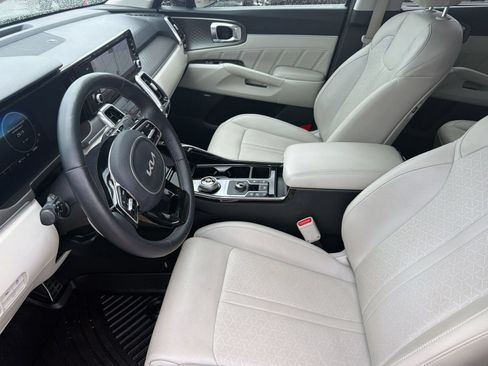 Used 2023 Kia Sorento SX Prestige AWD/4WD image 4