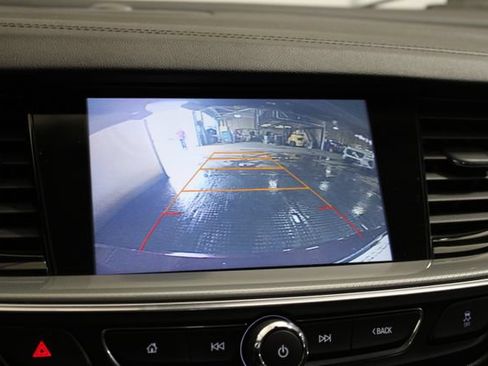 Used 2018 Buick Regal Preferred w/ Sights and Sounds Package AWD/4WD image 17