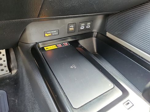 Certified 2025 Toyota Camry SE image 25