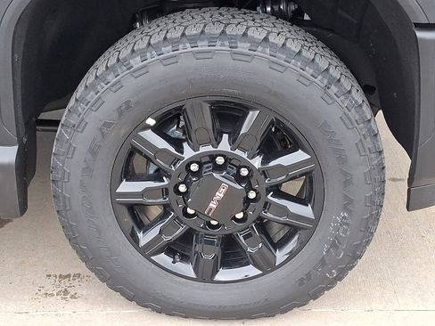 New 2026 GMC Sierra 2500 AT4 w/ AT4 Premium Plus Package image 8