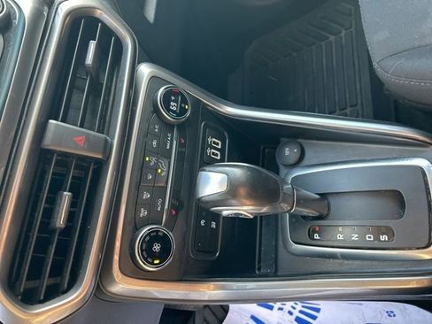 Used 2019 Ford EcoSport SE w/ SE Convenience Package image 18