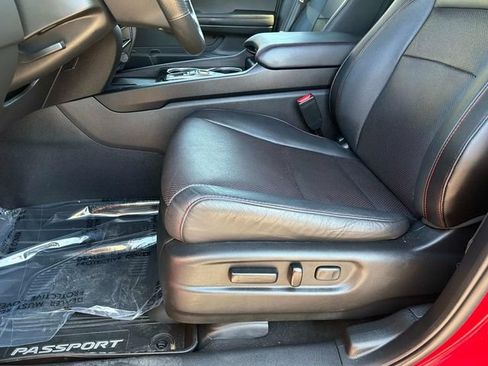 Used 2025 Honda Passport Black Edition image 24
