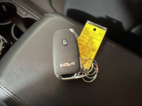 Used 2025 Kia Sportage EX FWD image 20