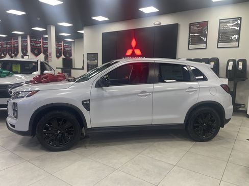 New 2025 Mitsubishi Outlander Sport LE image 3