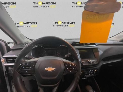 Used 2023 Chevrolet TrailBlazer LT FWD image 10