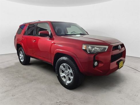Used 2016 Toyota 4Runner SR5 image 7