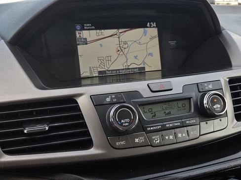 Used 2016 Honda Odyssey Touring image 9