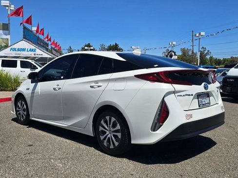 Used 2020 Toyota Prius Prime XLE FWD image 6