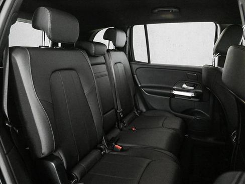 Certified 2025 Mercedes-Benz GLB 250 4MATIC w/ Exclusive Package image 21