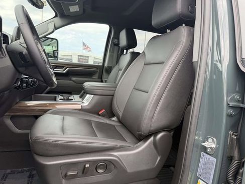 Used 2026 Chevrolet Silverado 3500 LT w/ All Star Edition image 11