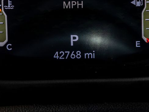 Used 2022 Jeep Gladiator Rubicon w/ LED Lighting Group image 20