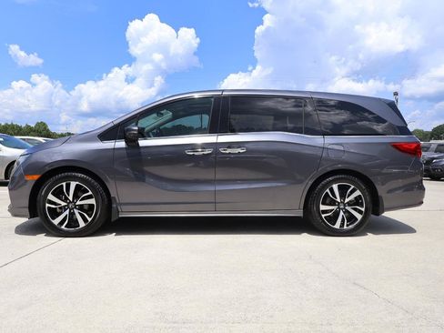 Used 2018 Honda Odyssey Elite image 3
