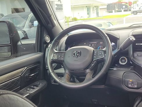 Used 2026 RAM 2500 Limited AWD/4WD image 13