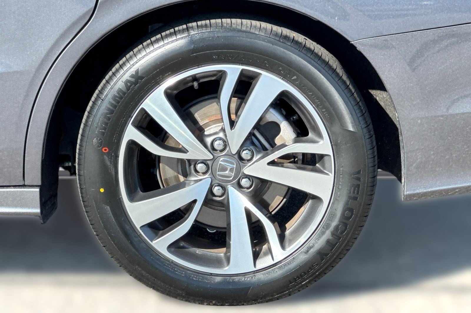 Certified 2024 Honda Odyssey Touring image 13