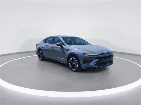 New 2026 Hyundai Sonata SEL image 2