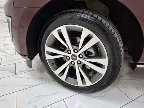 Used 2021 Ford Expedition Platinum image 34