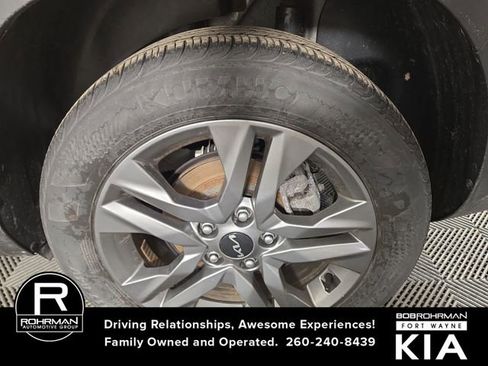 Certified 2023 Kia Seltos LX image 12