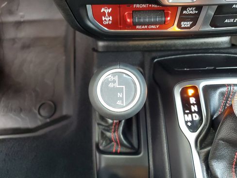 Used 2020 Jeep Gladiator Rubicon AWD/4WD image 23