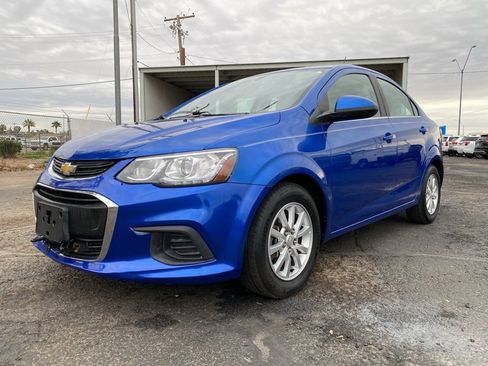 Used 2020 Chevrolet Sonic LT image 2