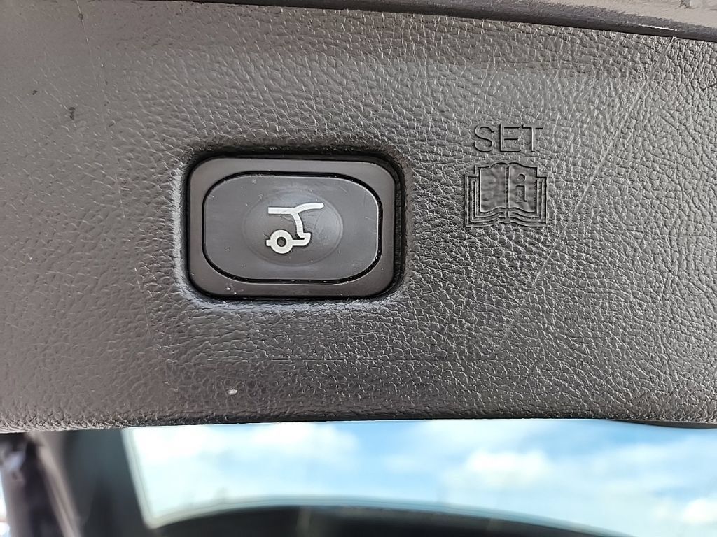 Used 2024 Ford Edge SEL w/ Convenience Package AWD/4WD image 9