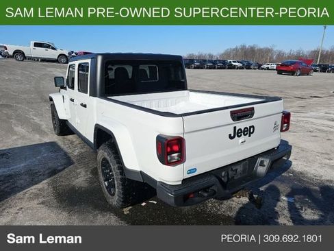 Used 2021 Jeep Gladiator Willys image 4