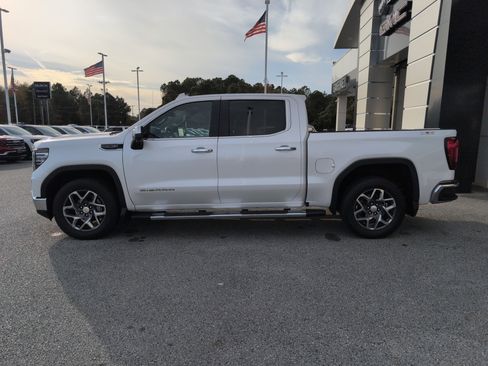 Used 2023 GMC Sierra 1500 SLT w/ SLT Premium Plus Package image 5