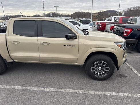 Used 2023 Chevrolet Colorado Z71 w/ Z71 Convenience Package 2 image 15