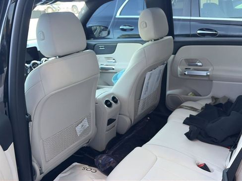 Used 2022 Mercedes-Benz GLB 250 4MATIC image 9