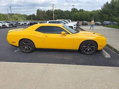 Used 2017 Dodge Challenger R/T Plus RWD image 12