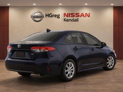 Used 2024 Toyota Corolla LE FWD image 4