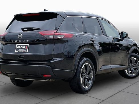 Used 2025 Nissan Rogue SV w/ SV Premium Package FWD image 13